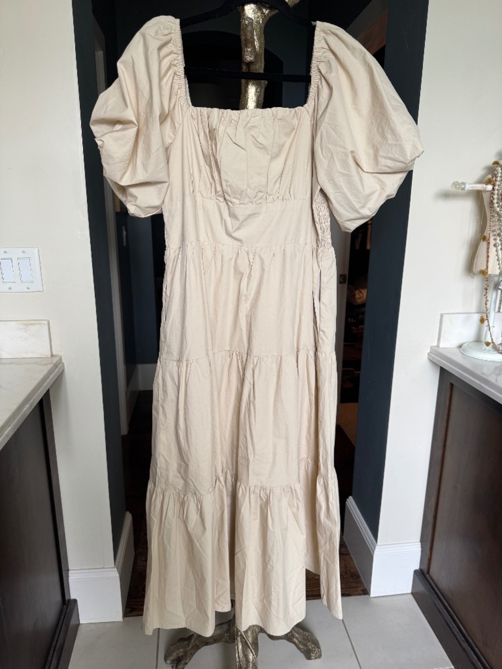 Puff sleeve neutral midi dress